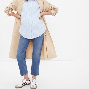 Maternity Inset Panel Cheeky Straight Jeans with Washwell. Medium Wash. Size 28.